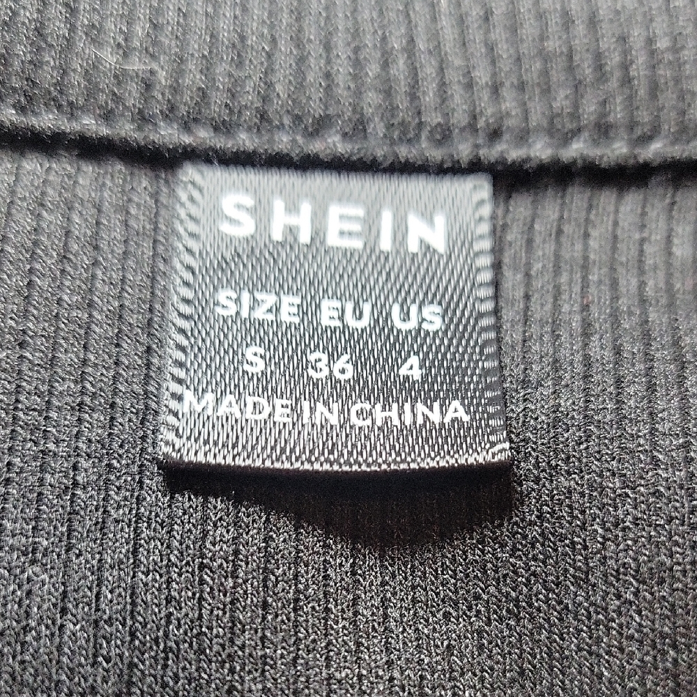 SHEIN Black Ribbed Knit Top - Picture 2 of 2